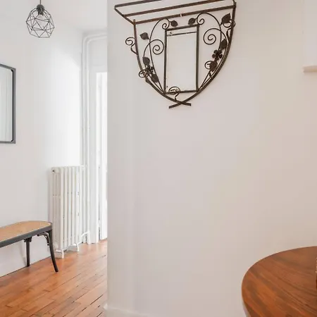 Apartment Eiffel Tower Saint